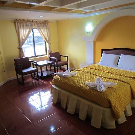 מנילה Town And Country Hotel V Mapa מראה חיצוני תמונה
